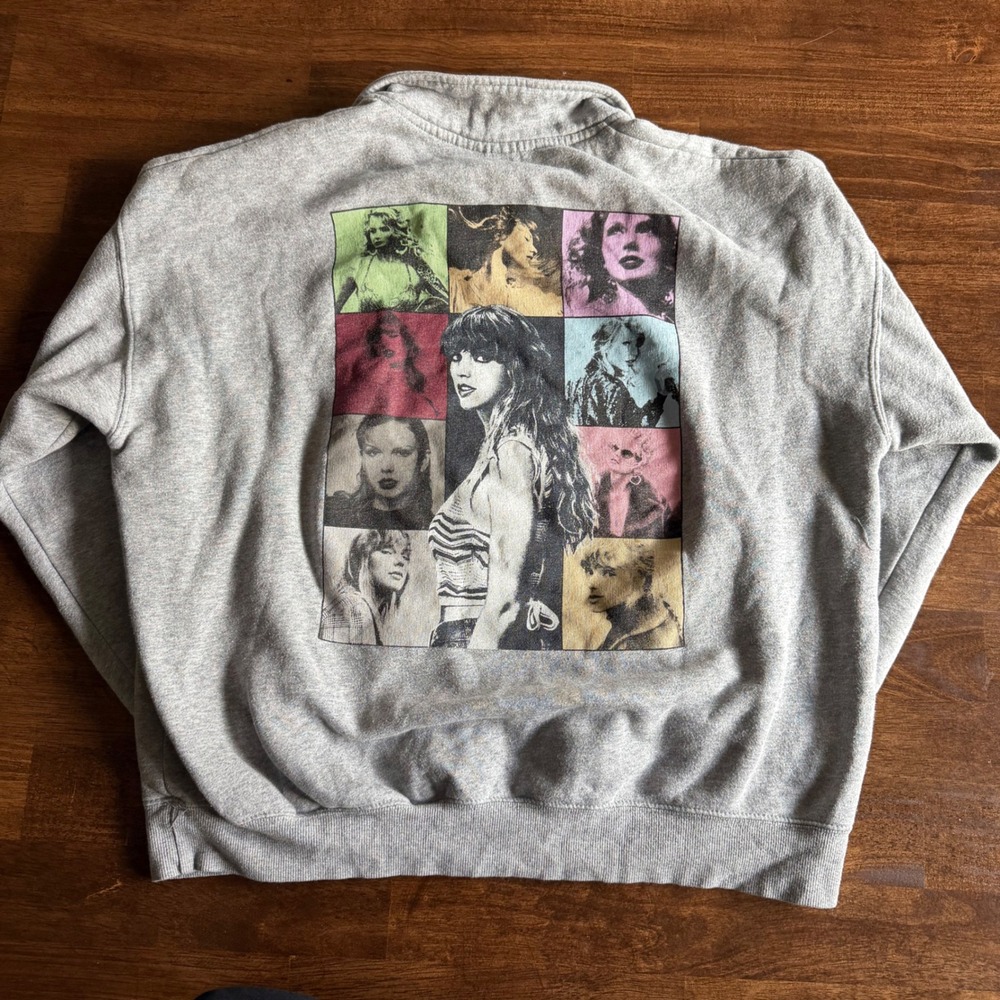 Taylor Swift The Eras Tour Quarter Zip Gray Pullover Sweatshirt Medium